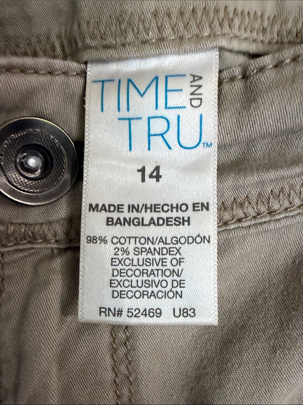Time & Tru Beige Cargo Capris with Utility Pockets - Picture 2 of 11